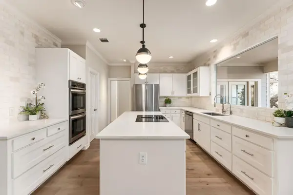 2016 Lakeway Blvd, Lakeway, TX 78734