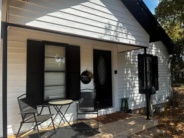 109 & 105 E Leon St, Gatesville, TX 76528