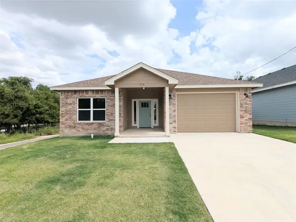 1714 E Avenue G, Lampasas, TX 76550