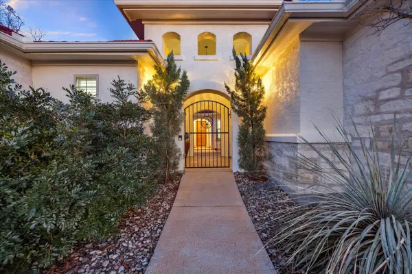 220 Neal Dr, Liberty Hill, TX 78642