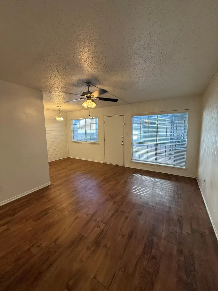 2704 Salado St #106, Austin, TX 78705 - Image #2