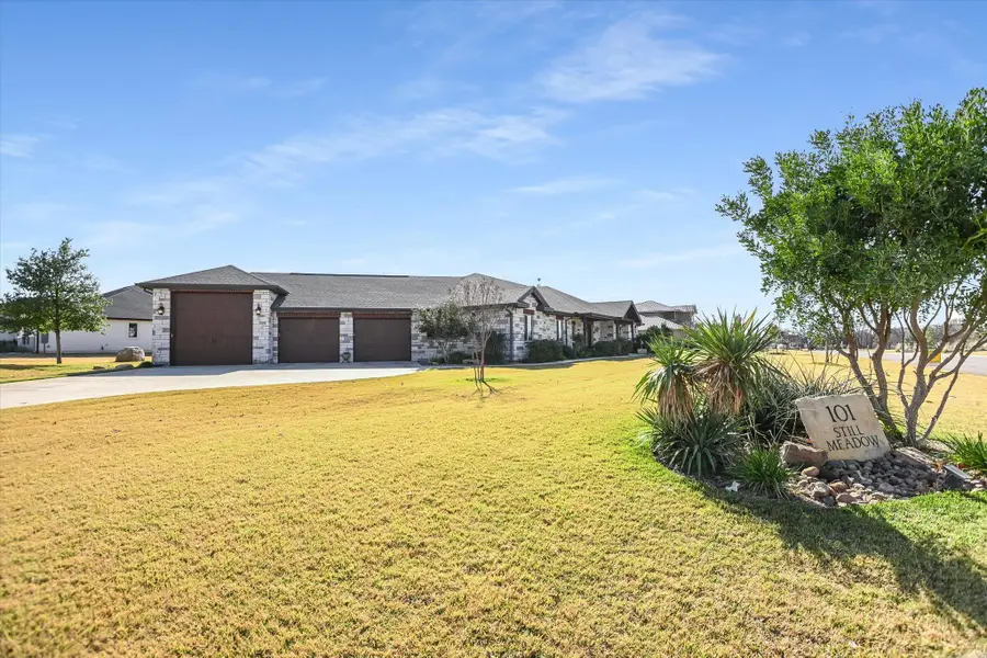 101 Still Meadow Dr, Kingsland, TX 78639 - Image #2