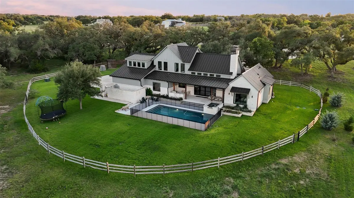 191 Flat Creek Trl, Wimberley, TX 78676 - #1