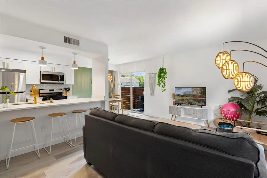 1307 Southport Dr #B, Austin, TX 78704 - Image #2