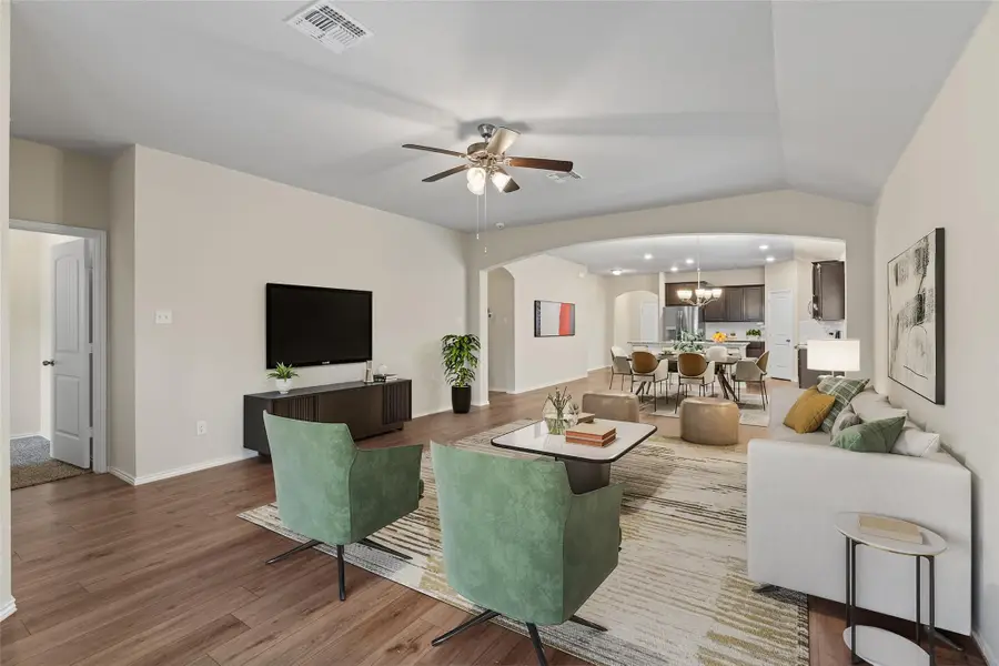 227 Reagor Dr, Taylor, TX 76574 - Image #2