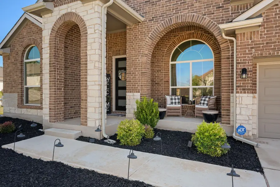 1808 Weavers Bnd, Georgetown, TX 78628 - Image #2