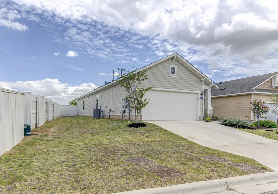 156 Tillage Rd, Elgin, TX 78621 - #2