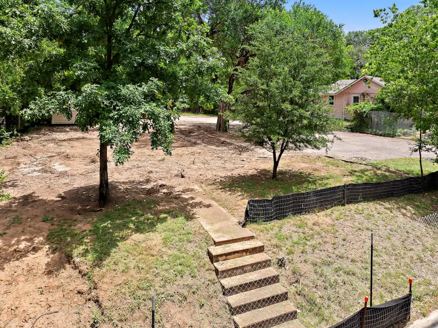 517 Bouldin Ave, Austin, TX 78704 - Image #2