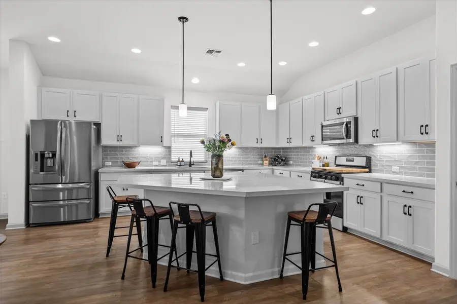 8312 Chrysler Bnd, Austin, TX 78744 - Image #2