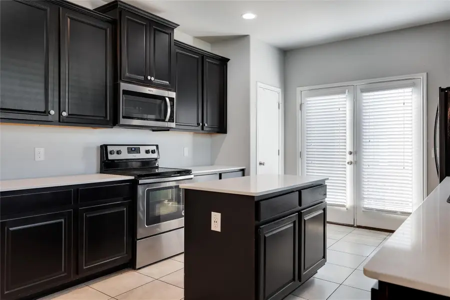 245 E Broade St, Leander, TX 78641 - #3