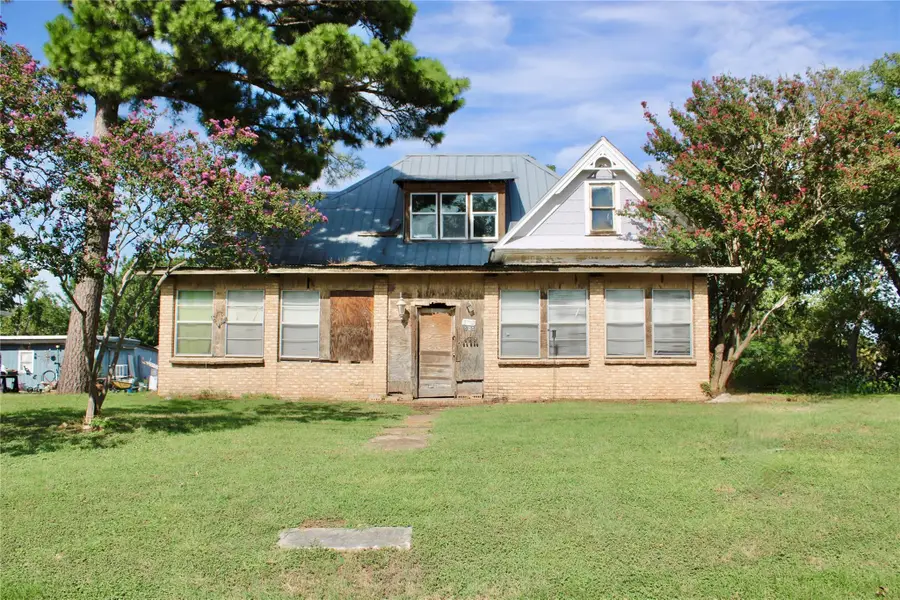505 S Avenue C Ave, Elgin, TX 78621 - Image #3