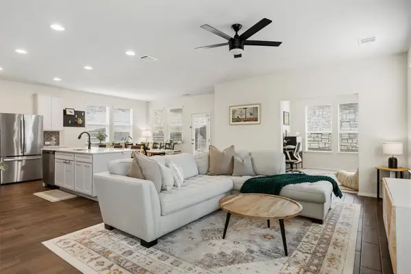 11421 Lago De Garda Dr, Austin, TX 78747