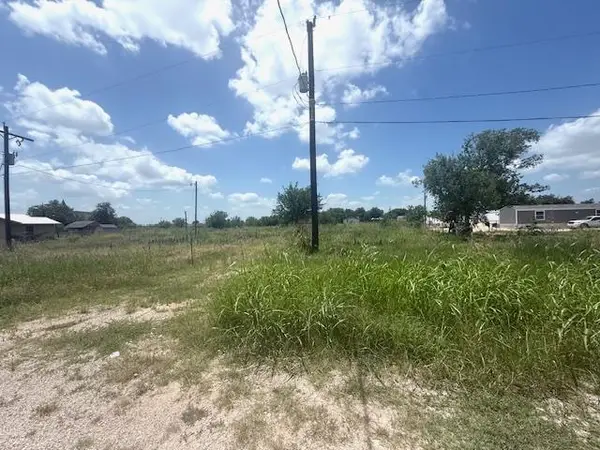 503 W Brook St, Bartlett, TX 76511