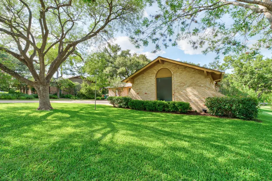 2150 Barton Hills Dr, Austin, TX 78704 - #2