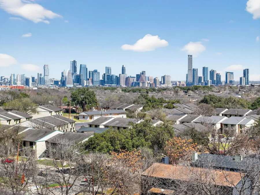 1402 Southport Dr, Austin, TX 78704 - #2