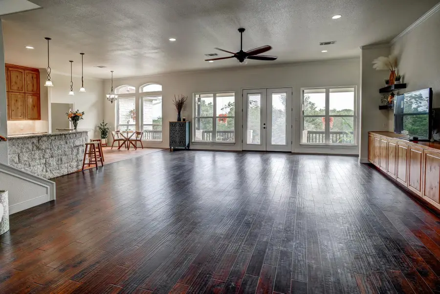 189 Moccasin Cyn, Cedar Creek, TX 78612 - #3