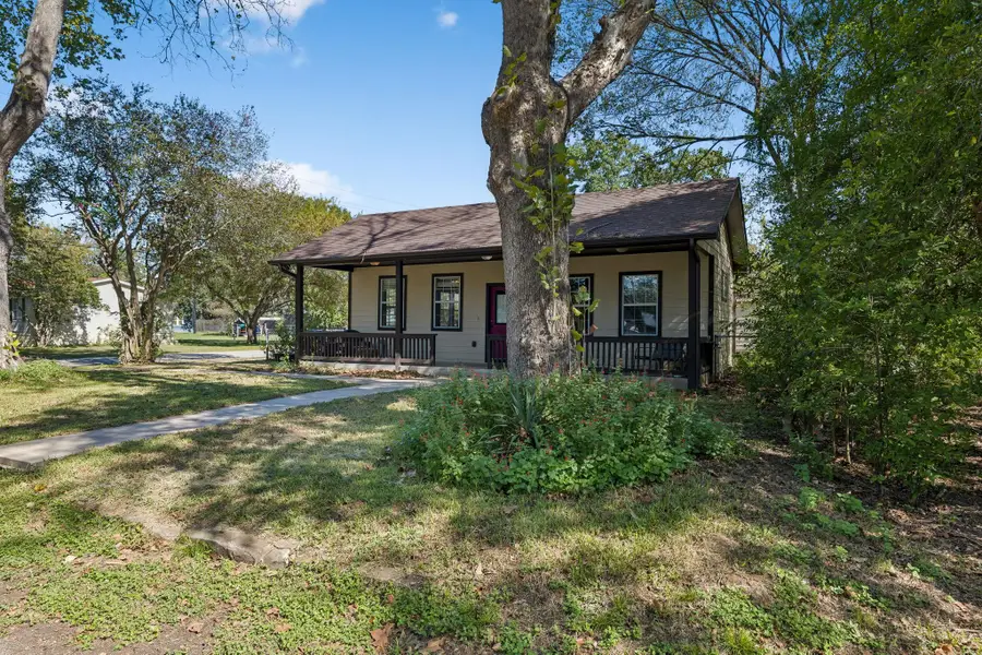 401 Rivers St, Smithville, TX 78957 - #3