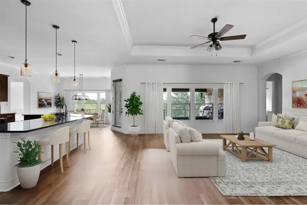 1075 Bluff Woods Dr, Driftwood, TX 78619