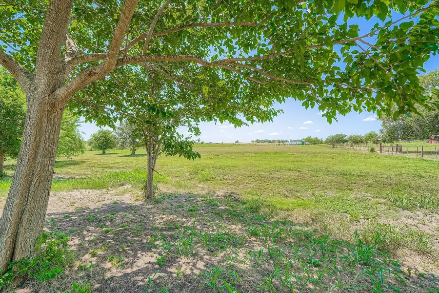 415 County Road 154, Georgetown, TX 78626 - Image #2