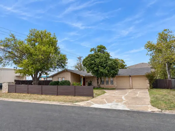 8900 Pointer Ln, Austin, TX 78758