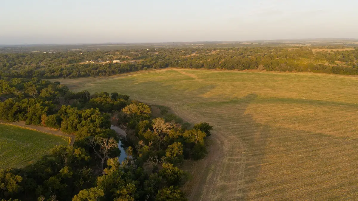 15104 N Hwy 281, Lampasas, TX 76550 - #1