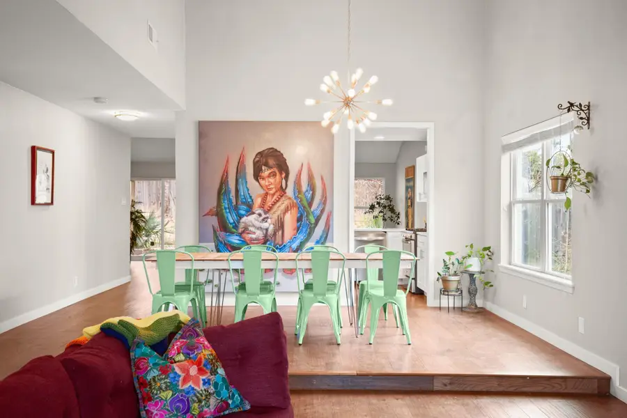 7404 Barcelona Dr, Austin, TX 78752 - Image #3