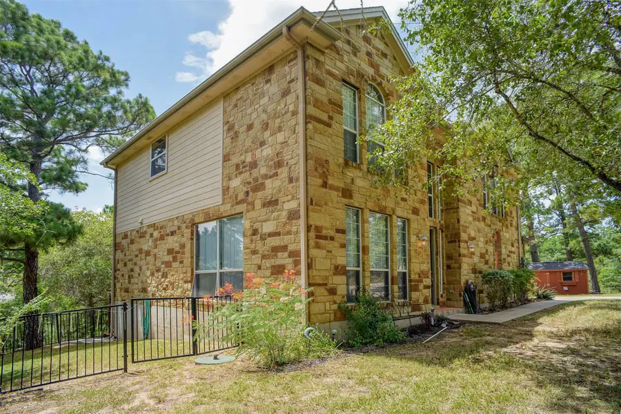 382 Akaloa Dr, Bastrop, TX 78602 - Image #2