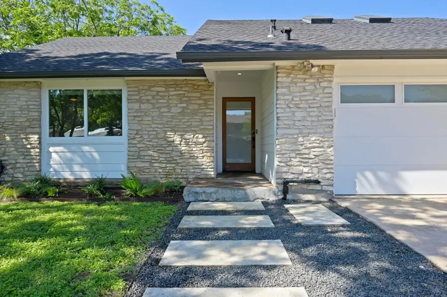 3415 Clarksburg Dr, Austin, TX 78745 - Image #3
