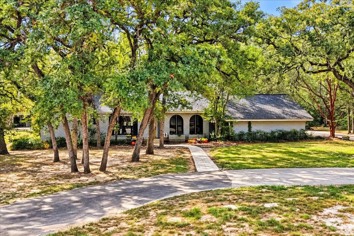 111 Post Oak Dr, Elgin, TX 78621 - #1