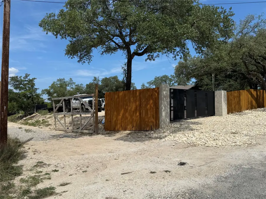 10300 Little Creek Cir, Dripping Springs, TX 78620 - Image #3