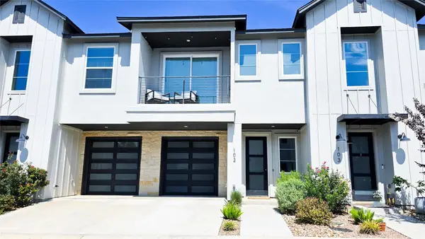 12001 Vista Parke Dr #102, Austin, TX 78726