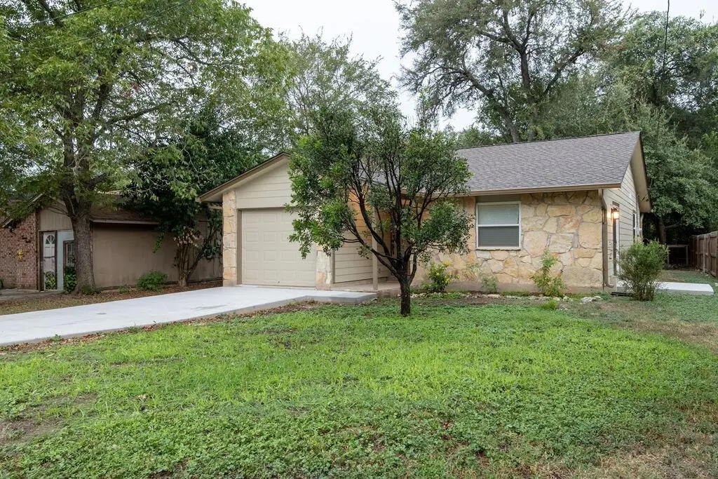2018 Nevada St, San Marcos, TX 78666 - #1