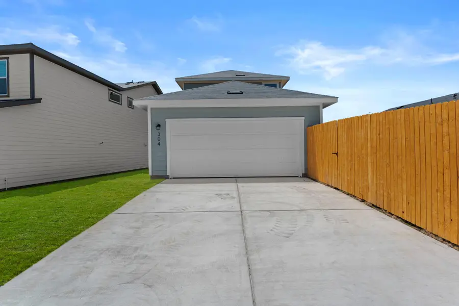 304 Constanza Trl, Bastrop, TX 78602 - #2