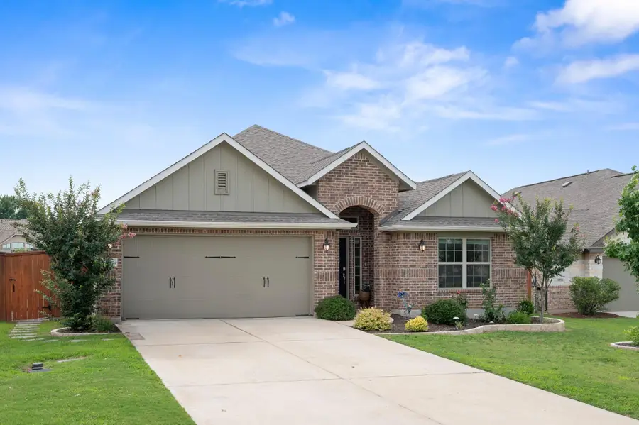 1437 Morning View Rd, Georgetown, TX 78628 - Image #2