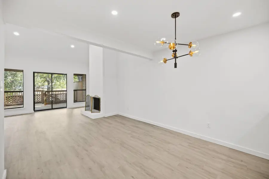 7211 Lakewood Dr #C111, Austin, TX 78750 - Image #2