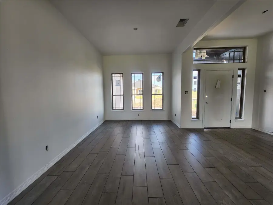 701 Golden Eagle Dr, Salado, TX 76571 - #3
