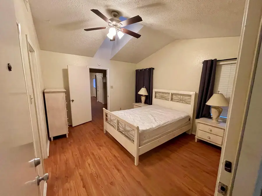 10003 Parliament House Rd, Austin, TX 78729 - Image #2