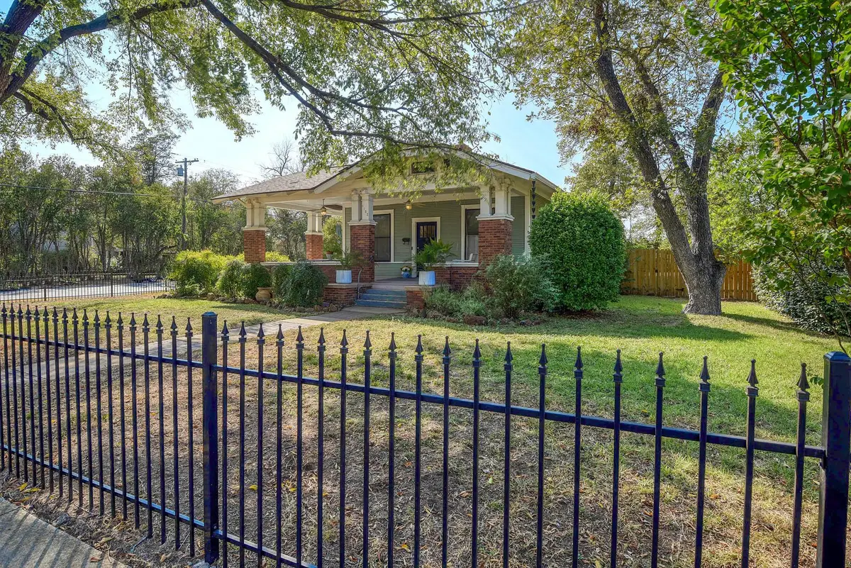 1102 Pecan St, Bastrop, TX 78602 - Image #1