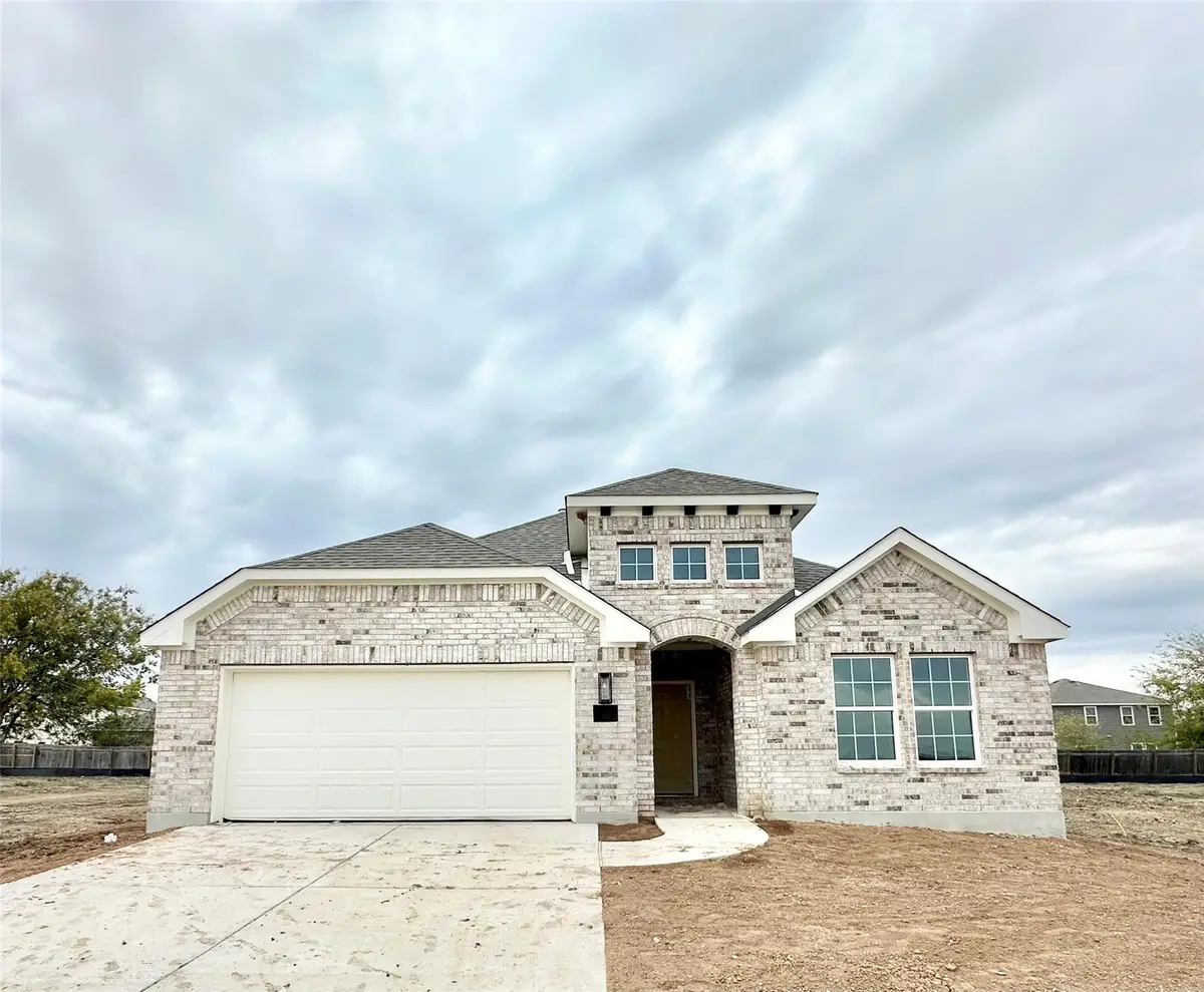 220 Oriole St, Kyle, TX 78640 - Image #1