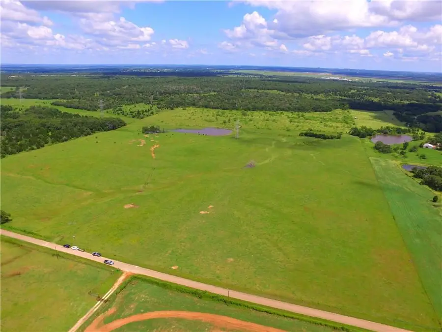 1000 Brandywine Ct, Elgin, TX 78621 - Image #2