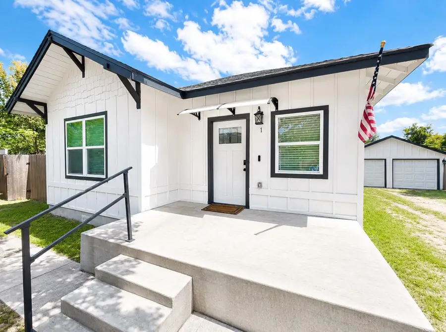 1401 W Seventh #1, Taylor, TX 76574 - #2