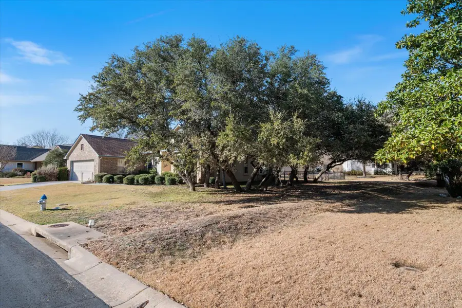 112 Lone Star Dr, Georgetown, TX 78633 - Image #3