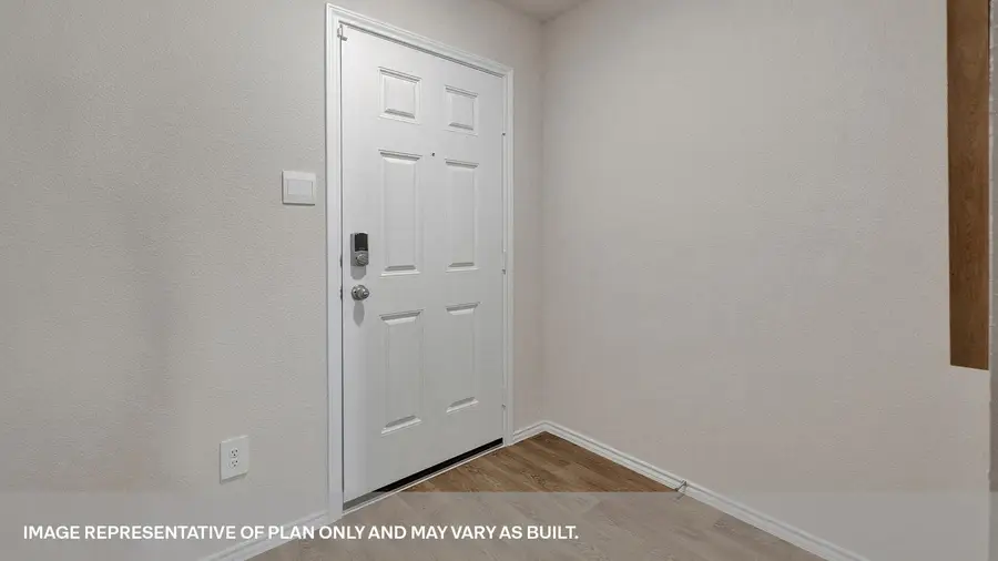 500 Wild Goose Dr, Luling, TX 78648 - Image #3