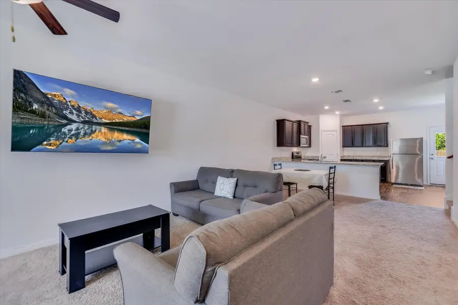 145 Riverdale Dr, Jarrell, TX 76537 - Image #3