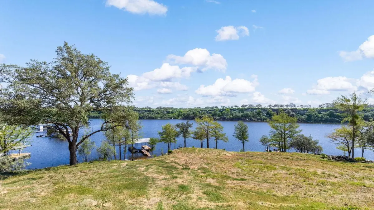 1013 Lake Shore Dr, Spicewood, TX 78669 - Image #1