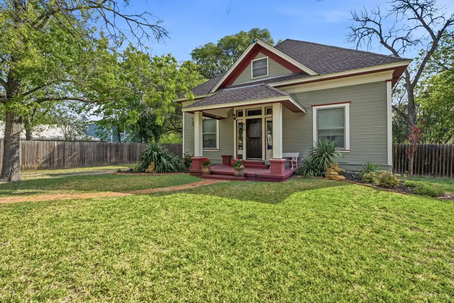410 Cibilo St, Lockhart, TX 78644 - #2