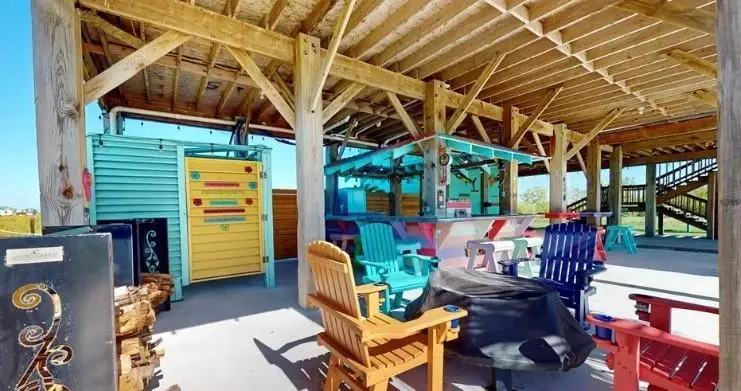 1242 Diamond Rd, Crystal Beach, TX 77650 - Image #2