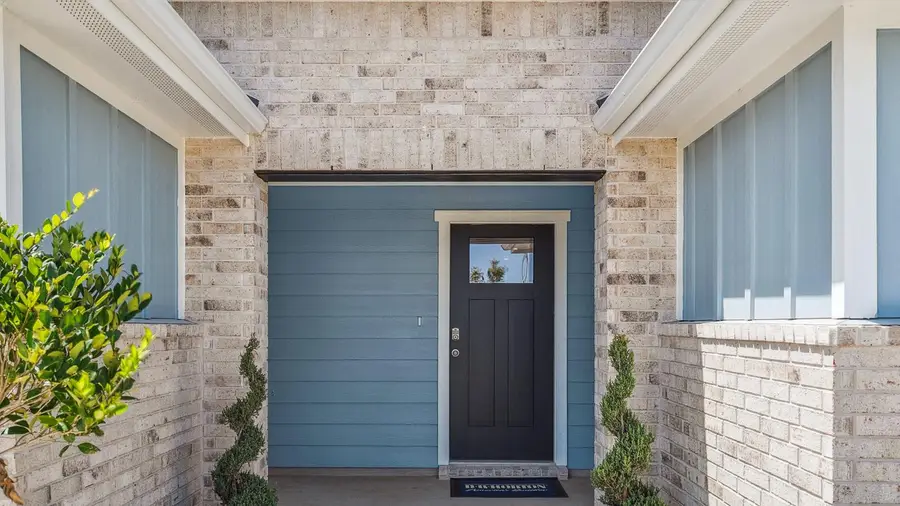 233 Southridge Trl, Marble Falls, TX 78654 - Image #3