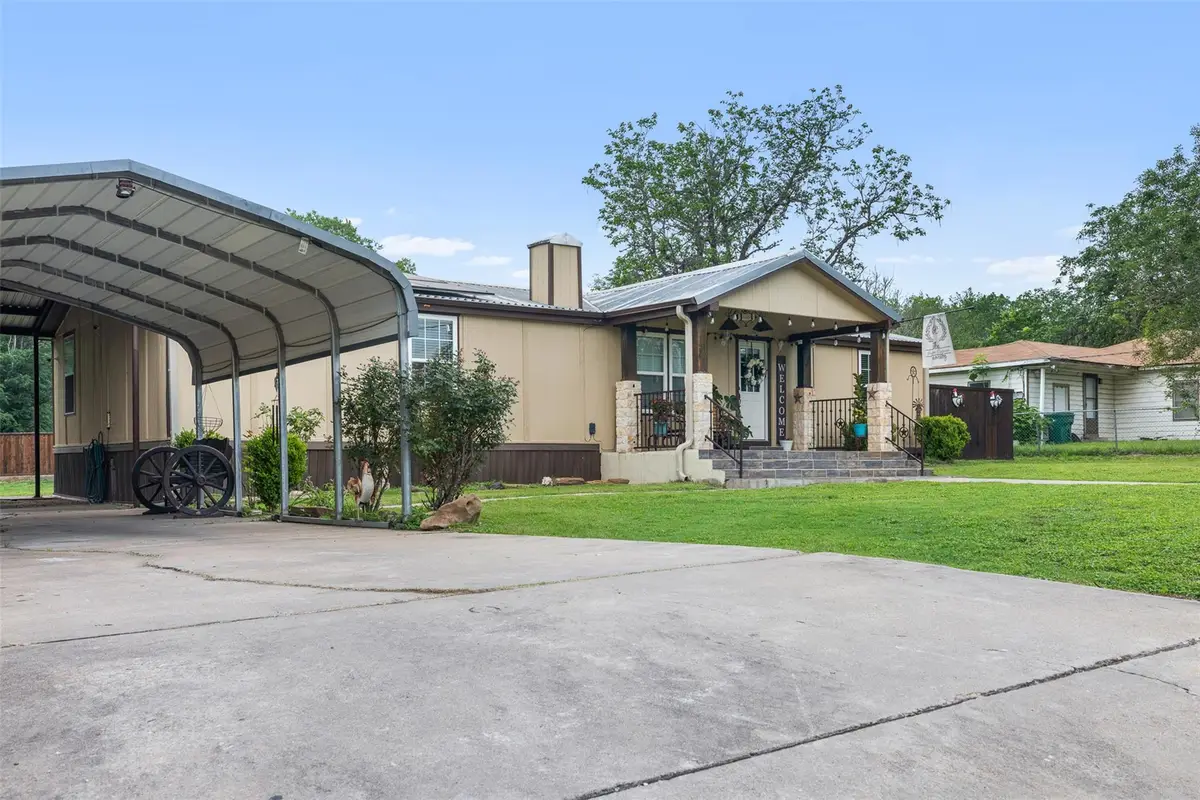 857 E Guadalupe St, La Grange, TX 78945 - #1