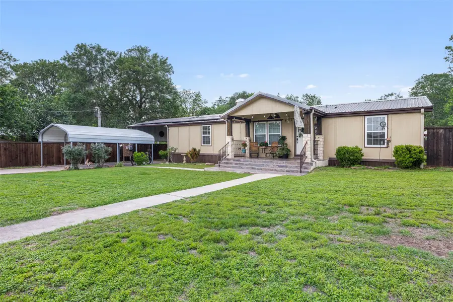 857 E Guadalupe St, La Grange, TX 78945 - #2